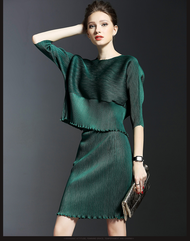 女士褶皱连衣裙