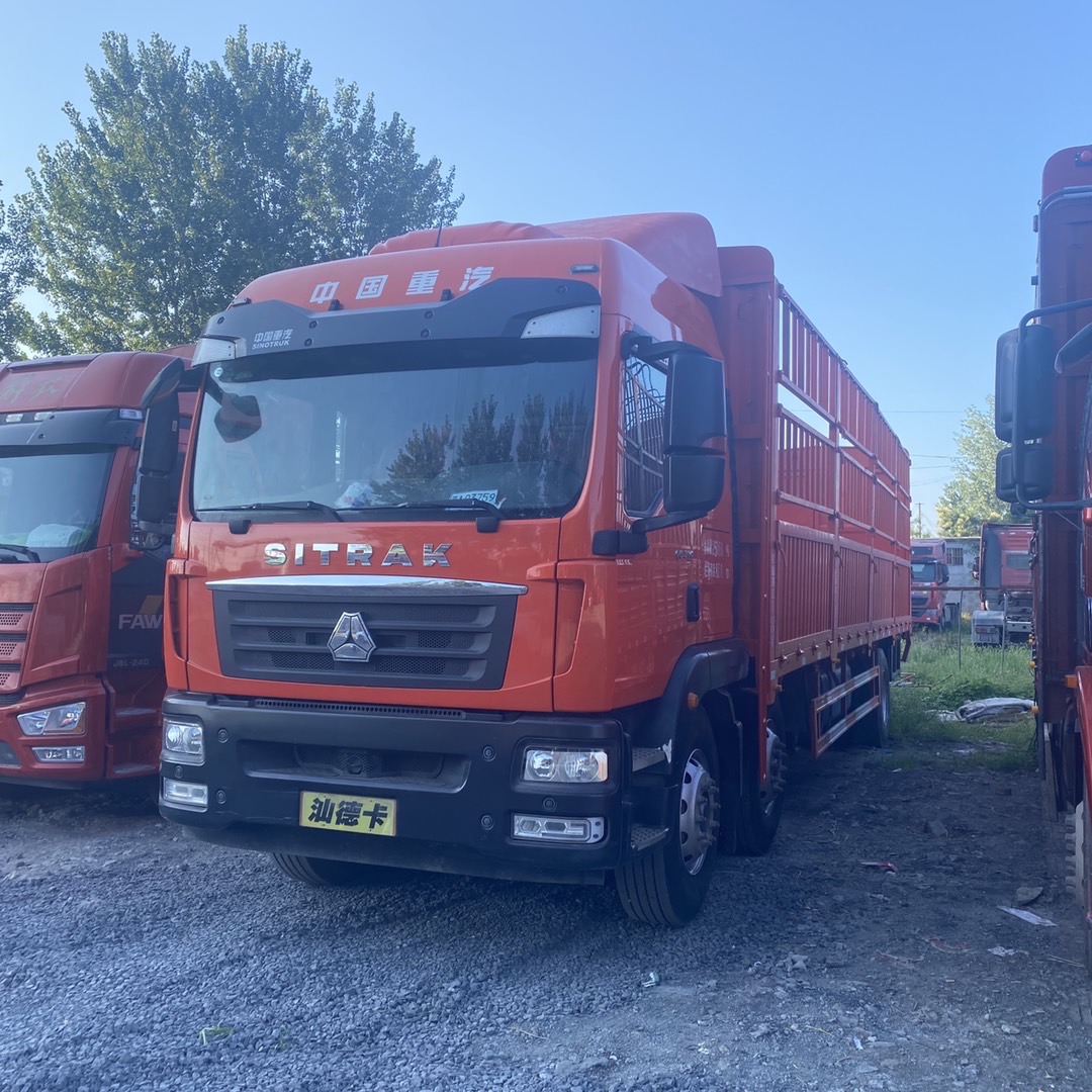 中国重汽汕德卡G5