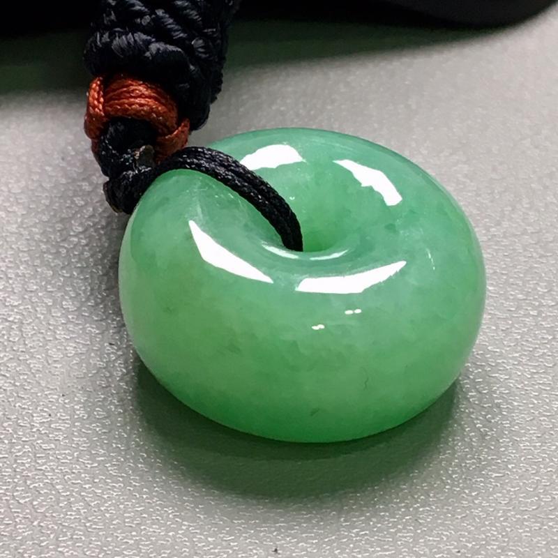 翡翠平安扣