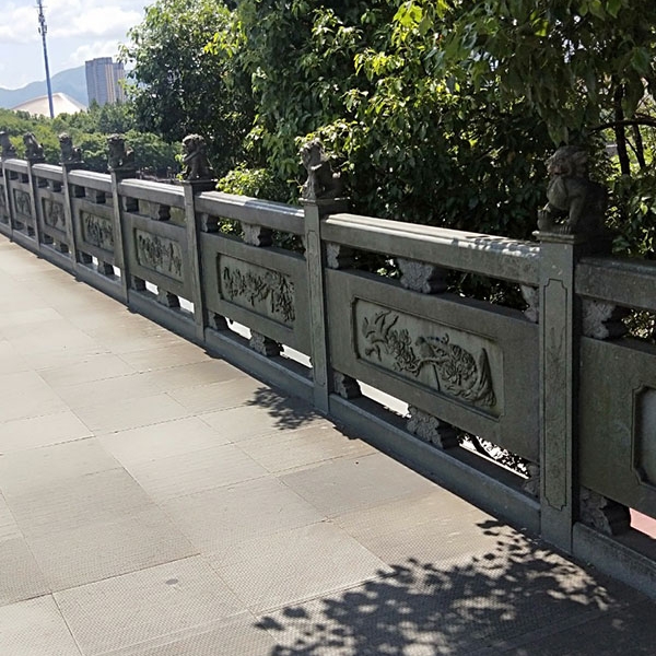 石栏杆